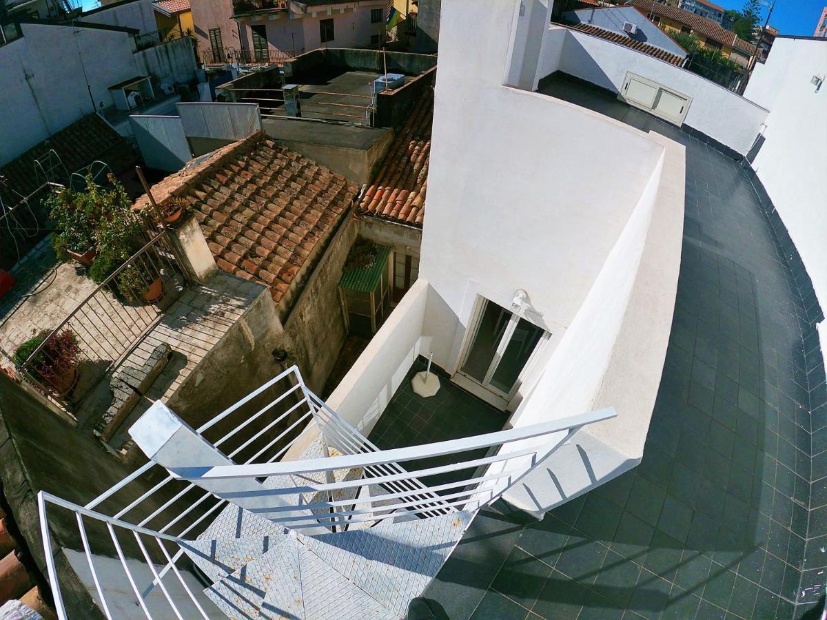 Villa Casa Ubaruni à Acireale Extérieur photo